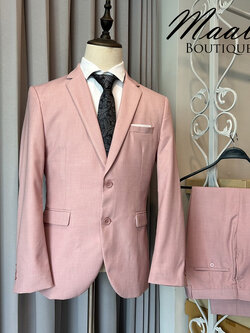 พร้อมเช่า ชุดสูทชาย สีชมพูพาสเทล 2 กระดุม ลายทอแบบเรียบเนียน (ไม่มีกั๊ก)