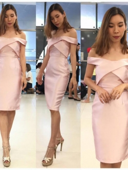 พร้อมเช่า ราตรีสั้น ชุดเดรสเข้ารูป ไขว้หน้า ไหล่ปาดแบบตัว V สีชมพู