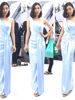 พร้อมเช่า ชุดเดรส เดรสไหล่เดียว แพทเทิร์นเก๋ จับเดรปหน้า สีฟ้า
