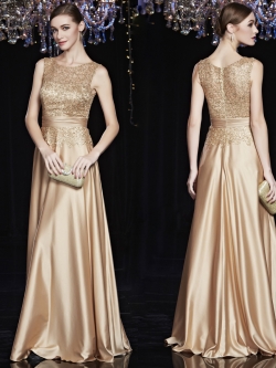 พร้อมเช่า ชุดราตรียาว แขนกุด แต่งลูกไม้ฉลุ ผาคาดเอวซาติน สีทอง สวยเรียบหรู