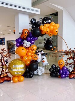 Organic Backdrop Theme Halloween พร้อม ฟอยล์ตกแต่ง ราคาโทรสอบถาม สามารถเปลี่ยนสีลูกโป่ง/เปลี่ยนฟอยล์ตกแต่งได้