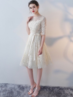 Pre-order เดรสสีครีม พรีเวดดิ้ง ชุดราตรีสั้น แขนยาว ลูกไม้สวยหรู (ซิปหลัง)