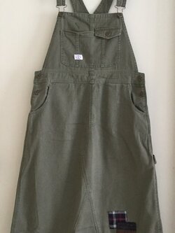 เอี๊ยมกระโปรง