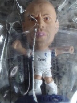 ตุ๊กตาโมเดลนักฟุตบอล ส.จิอันนาคูปูลอส สโมสรโบลตัน วันเดอเรอร์ส โครินเธียน ไมโครสตาร์ - EPL 07/08 Series 16/2007 Blue Base - MC11074 ใหม่ / S.GIANNAKOPOULOS BOLTON WANDERERS Football Club Corinthian MicroStars Football Figure - EPL 07/08 Series 16/2007 Blu