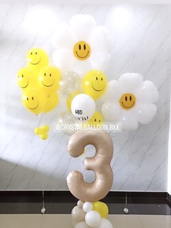 ลูกโป่ง วันเกิดเด็ก Theme ฟอยล์ดอกเดซี่ น่ารัก น่ารัก พร้อม ช่อลูกโป่งฟอยล์ดอกเดซี่ 1 ช่อ,ฟอยล์ตัวเลข ขนาด 40" ตั้งฐาน 1 ชิ้น พร้อมตกแต่ง ช่อลูกโป่งหน้ายิ้มเหลือง ช่อ 5 ลูก 1 ช่อ สามารถเปลี่ยนสีลูกโป่ง/เปลี่ยนข้อความ/เปลี่ยนสี-ฟอยล์ตัวเลขได้