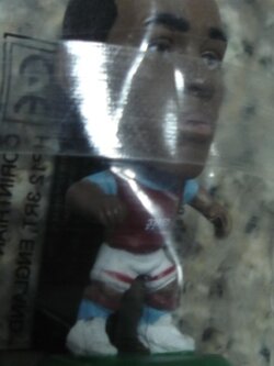 ตุ๊กตาโมเดลนักฟุตบอล น.รีโอ-โคเกอร์ สโมสรแอสตัน วิลล่า โครินเธียน ไมโครสตาร์ - EPL 07/08 Series 16/2007 Green Base - MC10984 ใหม่ / N.REO-COKER ASTON VILLA Football Club Corinthian MicroStars Football Figure - EPL 07/08 Series 16/2007 Green Base - MC10984