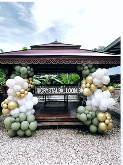 Organic Backdrop ประดับงาน Theme เขียว-ทอง พร้อมตกแต่ง ราคาโทรสอบถาม สามารถเปลี่ยนสีลูกโป่งได้
