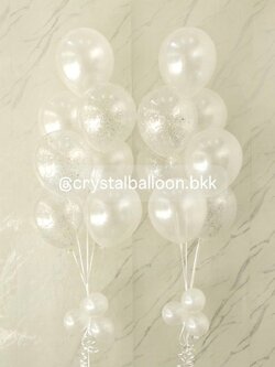 ลูกโป่ง แสดงความยินดี ช่อลูกโป่ง ช่อ 7 ลูก 2 ช่อ สีขาวมุก ลูกโป่งใส ใส่กลิตเตอร์ พร้อมตกแต่ง สามารถเปลี่ยนสีลูกโป่งได้