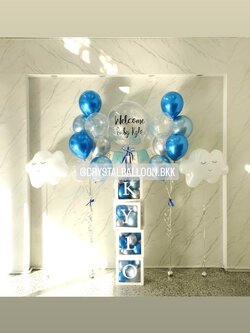ลูกโป่ง Welcome Baby Bubble ขนาด 24" กลิตเตอร์สีฟ้า พร้อม ช่อลูกโป่งสีโครเมี่ยม ช่อ 7 ลูก 2 ช่อ,ป้ายธง 15 ตัวอักษร,ฟอยล์ก้อนเมฆ 2 ชิ้น,กล่องใส ติดตัวอักษร 4 กล่อง พร้อมตกแต่ง สามารถเปลี่ยนสีลูกโป่ง/เปลี่ยนข้อความ/เปลี่ยนสี-ป้ายธง/เปลี่ยนข้อความได้