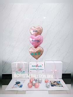 Surprised Box กล่องเซอร์ไพรส์วันครบรอบ ตกแต่ง ฟอยล์หัวใจ ขนาด 18" 3 ลูก Theme โรสโกลด์ พร้อมตกแต่ง สามารถใส่รูปได้ 2 ใบ สามารถเปลี่ยนสีลูกโป่ง/เปลี่ยนสีข้อความได้