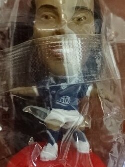 ตุ๊กตาโมเดลนักฟุตบอล โรนัลดินโญ่ ทีมชาติบราซิล โครินเธียน ไมโครสตาร์ - Series 13/2006 Red Base - MC5753 ใหม่ / RONALDINHO BRAZIL National Football Team Corinthian MicroStars Football Figure - Series 13/2006 Red Base - MC5753 NEW