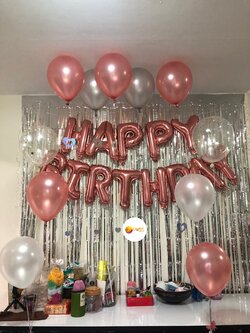 ลูกโป่ง วันเกิด HAPPY BIRTHDAY 13 ตัว ตัวอักษรสีโรสโกล ราคาประหยัด พร้อม ช่อลูกโป่ง 2 ช่อ,ลูกโป่งลอยฝ้า,ม่านฟอยล์ 2 ชิ้น (ราคายังไม่รวมสายร้อยหัวใจ) พร้อมตกเเต่ง สามารถเปลี่ยนสีลูกโป่ง/สีตัวอักษร HBD ได้