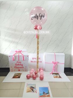 Happy Birthday Surprised Box Bubble ขนาด 24" กลิตเตอร์สีชมพู พร้อมตกแต่ง สามารถใส่รูปได้ 4 ใบ สามารถเปลี่ยนสีลูกโป่ง/เปลี่ยนข้อความได้