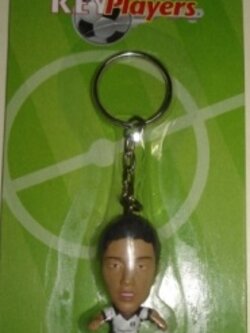 พวงกุญแจ ตุ๊กตาโมเดลนักฟุตบอล จ.อินาโมโตะ สโมสรฟูแล่ม โครินเธียน ไมโครสตาร์ - 2003 ใหม่ / J.INAMOTO FULHAM Football Club Corinthian MicroStars Football Figure Key Ring - 2003 NEW