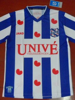 เสื้อฟุตบอล ทีมสโมสรฮีเรนวีน ชุดเหย้า 2011/12 ใหม่ S-Size / SC HEERENVEEN Football Shirt Home Kit 2011/12 Jersey NEW S-Size