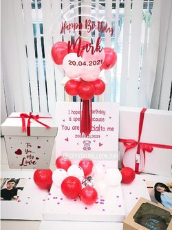 Happy Birthday Surprise Box กล่องเซอร์ไพรส์วันเกิด Bubble USA ขนาด 24" Theme สีแดง พร้อมตกแต่ง สามารถใส่รูปได้ 4 ใบ (ราคายังไม่รวมเค้ก) สามารถเปลี่ยนสีลูกโป่ง/เปลี่ยนข้อความได้