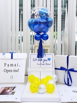 ลูกโป่ง Anniversary Surprise Box กล่องเซอร์ไพรส์วันครบรอบ Bubble USA ขนาด 24" Theme สีน้ำเงิน-เหลือง พร้อมตกแต่ง สามารถใส่รูปได้ 4 ใบ สามารถเปลี่ยนสีลูกโป่ง/เปลี่ยนข้อความได้
