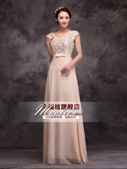 พร้อมเช่า ชุดราตรียาว แขนสั้น กระโปรงผ้าชีฟอง เอวคาดเข็มขัดโบว์ ช่วงบนปักเลื่อมแซมผ้าลูกไม้ สีครีม Champagne