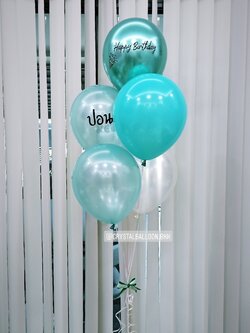 ลูกโป่ง วันเกิด สีเขียว พร้อม ข้อความ HAPPY BIRTHDAY พร้อมชื่อ เจ้าของวันเกิด 1 ช่อ พร้อมตกเเต่ง สามารถเปลี่ยนสีลูกโป่ง/เปลี่ยนชื่อเจ้าของวันเกิดได้