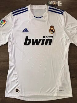 เสื้อฟุตบอล ทีมสโมสรเรอัล มาดริด ชุดเหย้า 2010/11 ใหม่ L-Size / REAL MADRID Football Shirt Home Kit 2010/11 Jersey NEW L-Size