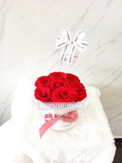 Flower Box Size S กล่องดอกไม้สด ดอกกุหลาบจีน คัดเกรด 8-10 ดอก คละขนาด พร้อมตกแต่ง