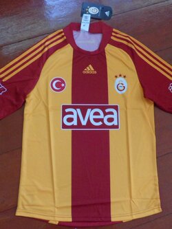 เสื้อฟุตบอล ทีมสโมสรกาลาตาซาราย เอสเค ชุดเหย้า (UCL/UEFA Cup) 2008/09 ใหม่ S-Size / GALATASARAY SK Football Shirt Home Kit (UCL/UEFA Cup) 2008/09 Jersey NEW S-Size