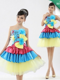 พร้อมเช่า ชุดแฟนซี ชุดราตรีสั้น เกาะอกกระโปรงระบาย สีหวาน แต่งดอกไม้และโบว์ที่เอว
