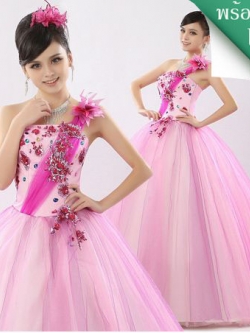 พร้อมเช่า ชุดแฟนซี ชุดราตรียาว ไหล่เฉียง สีชมพูหวาน ปักเลื่อมสีอัญมณี