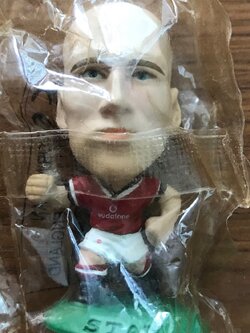 ตุ๊กตาโมเดลนักฟุตบอล ย.สตัม สโมสรแมนเชสเตอร์ ยูไนเต็ด โครินเธียน ไมโครสตาร์ - Series 1/2001 Green Base - MC006 ใหม่ / J.STAM MANCHESTER UNITED Football Club Corinthian MicroStars Football Figure - Series 1/2001 Green Base - MC006 NEW