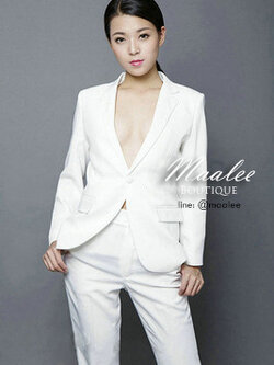 พร้อมเช่า สูทหญิง สูทสีขาว ทรงสลิม เข้ารูป