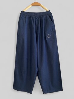 กางเกงยีนส์ขาห้าส่วนแต่งกระเป๋า เนื้อผ้านิ่มไม่หนาค่ะ