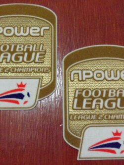 อาร์มสัญลักษณ์ฟุตบอล การแข่งขันฟุตบอลอิงลิช ฟุตบอล ลีก (อีเอฟแอล) - LEAGUE TWO CHAMPIONS 2009/10 PLAYER SIZE ใหม่ / ENGLISH FOOTBALL LEAGUE (EFL) National Football League PLAYER SIZE Football Patch/Badge - LEAGUE TWO CHAMPIONS 2009/10 NEW