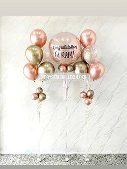ลูกโป่ง รับปริญญา Bubble ขนาด 24" กลิตเตอร์สีโรสโกล 1 ลูก พร้อม ช่อลูกโป่งสีโครเมี่ยม ช่อ 5 ลูก 2 ช่อ Theme สีโรสโกลโครเมี่ยม-คามีเลียโครเมี่ยม พร้อมตกแต่ง สามารถเปลี่ยนสีลูกโป่ง/เปลี่ยนข้อความ/เปลี่ยนขนาดได้