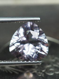 พลอยอะเมทิสต์สีชมพูอมม่วงหวาน 1.57 กะรัต AAA