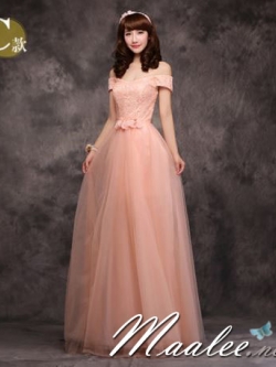 พร้อมเช่า ชุดราตรียาว ชุดเพื่อนเจ้าสาว สีโอโรส แบบ C ไหล่ปาด ช่วงอกแต่งลูกไม้ เอวแต่งกลีบดอกไม้สวย (เชือกผูกหลัง)