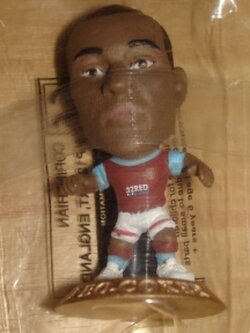 ตุ๊กตาโมเดลนักฟุตบอล น.รีโอ-โคเกอร์ สโมสรแอสตัน วิลล่า โครินเธียน ไมโครสตาร์ - EPL 07/08 Series 16/2007 Gold Base - MC11214 ใหม่ / N.REO-COKER ASTON VILLA Football Club Corinthian MicroStars Football Figure - EPL 07/08 Series 16/2007 Gold Base - MC11214 N