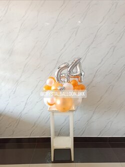 ลูกโป่ง วันเกิด ฟอยล์ตัวเลข ขนาด 16" ตั้งฐาน 2 ชิ้น Theme ส้ม-ขาว พร้อมตกแต่ง สามารถเปลี่ยนสีลูกโป่ง/เปลี่ยนสี-ฟอยล์ตัวเลขได้