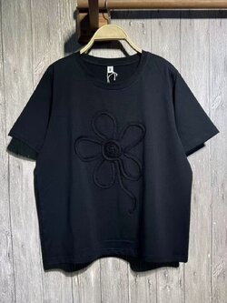 เสื้อยืดลายปักดอกไม้ 9am