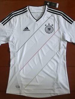 เสื้อฟุตบอล ทีมชาติเยอรมนี ชุดเหย้า ชุดลุยศึกยูโร 2012 ใหม่ S-Size / GERMANY Football Shirt Home Kit EURO 2012 Jersey NEW S-Size
