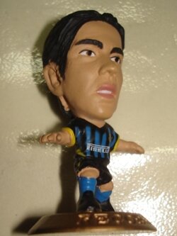 ตุ๊กตาโมเดลนักฟุตบอล อ.เรโคบา สโมสรอินเตอร์ มิลาน โครินเธียน ไมโครสตาร์ - Microdome 2003 Gold Base - MC1383 ใหม่ / A.RECOBA INTER MILAN Football Club Corinthian MicroStars Football Figure - Microdome 2003 Gold Base - MC1383 NEW