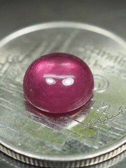 ทับทิมสีชมพูส้มสวย 2.45 กะรัตหลังเบี้ย (1244)