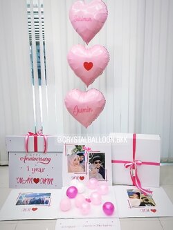 ลูกโป่ง Anniversary Surprise Box ฟอยล์หัวใจ ขนาด 18" 3 ชิ้น พร้อมตกแต่ง สามารถใส่รูปได้ 4 ใบ สามารถเปลี่ยนสีลูกโป่ง/เปลี่ยนข้อความ/เปลี่ยนสี-ฟอยล์ตกแต่งได้