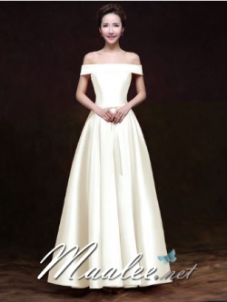 พร้อมเช่า ชุดราตรียาว แบบไหล่ปาด สไตล์วินเทจผ้าไหมดัชเชส กระโปรงทรงA แต่งโบว์2ชั้น ช่วงเอว สีขาว (เชือกผูกหลัง)