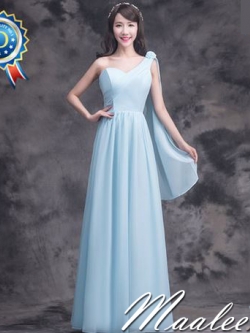 พร้อมเช่า ชุดราตรียาว สีฟ้า ชุดเพื่อนเจ้าสาว Blue-003D ไหล่เดียวผ้าชีฟอง อกจับจีบ เพิ่มดอกตรงไหล่ ทิ้งชายด้านหลัง