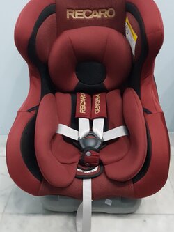 RECARO รุ่น Start +i สีแดงขอบทอง