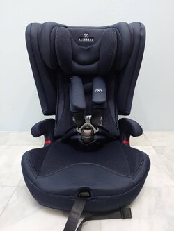 Ailebebe Papatto ติดตั้งด้วยระบบ Isofix สีน้ำเงิน
