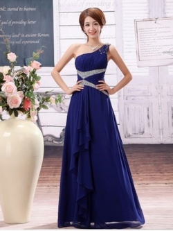 พร้อมเช่า ชุดราตรียาว ไหล่เดียว สีน้ำเงิน แต่งคริสตัล ปักเลื่อมเก๋รูปตัว V ทิ้งชายระบายด้านหน้า