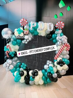 Organic Backdrop Theme Christmas โครงกลม ขนาด 2x2 พร้อม ฟอยล์ตัวอักษร 16" 3 ตัวอักษร พร้อมตกแต่ง สามารถเปลี่ยนสีลูกโป่ง/เปลี่ยนสี-ฟอยล์ตัวอักษร/เปลี่ยนฟอยล์ตกแต่งได้