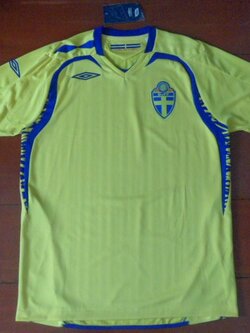 เสื้อฟุตบอล ทีมชาติสวีเดน ชุดเหย้า ชุดลุยศึกยูโร 2008 ใหม่ M-Size / SWEDEN Football Shirt Home Kit EURO 2008 Jersey NEW M-Size