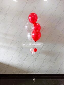 ลูกโป่ง แสดงความยินดี ช่อลูกโป่ง ช่อ 5 ลูก 1 ช่อ สีแดงมุก-ขาวมุก พร้อมตกแต่ง ลูกโป่งใส ใส่ กลิตเตอร์ 1 ลูก สามารถเปลี่ยนสีลูกโป่งได้